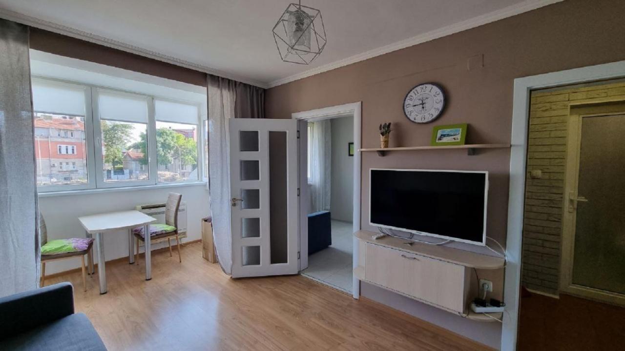 Apartment Violet Varna Buitenkant foto